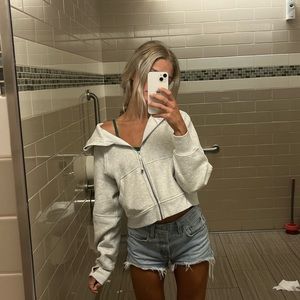 Lululemon like new heather grey scuba full zip size XS